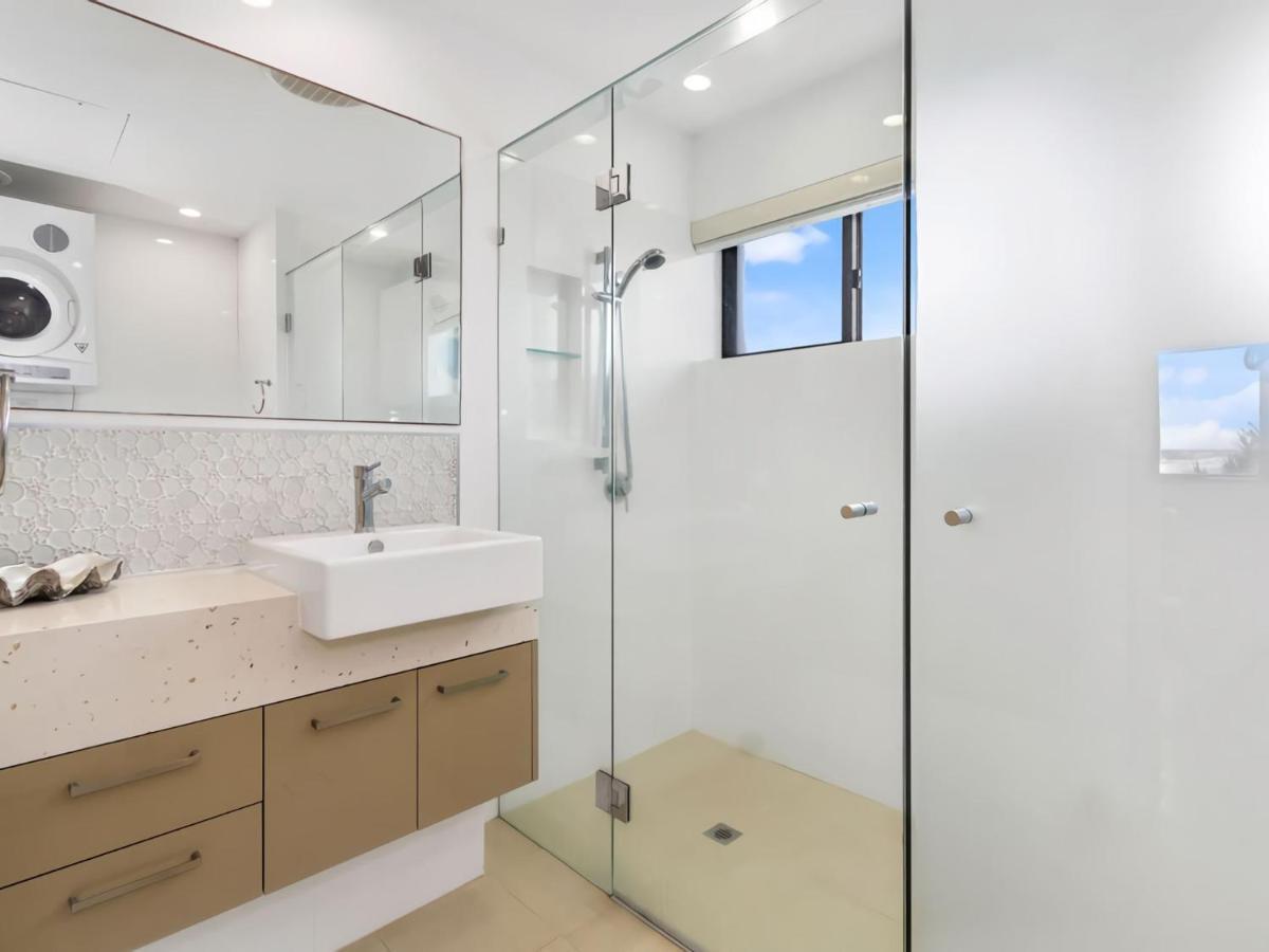 Shoreline 9 Penthouse With Ocean Views 헤이스팅스 포인트 외부 사진
