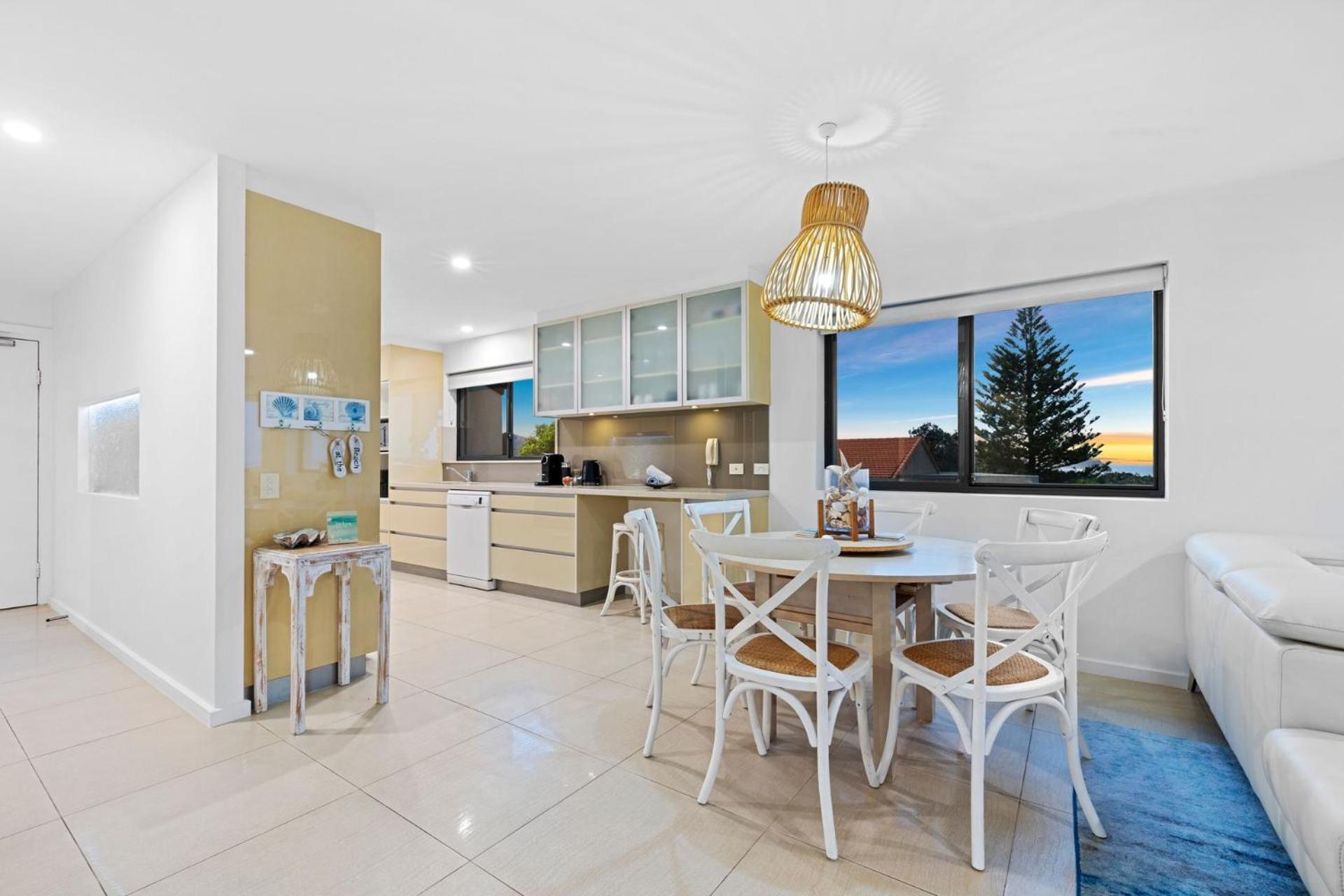 Shoreline 9 Penthouse With Ocean Views 헤이스팅스 포인트 외부 사진