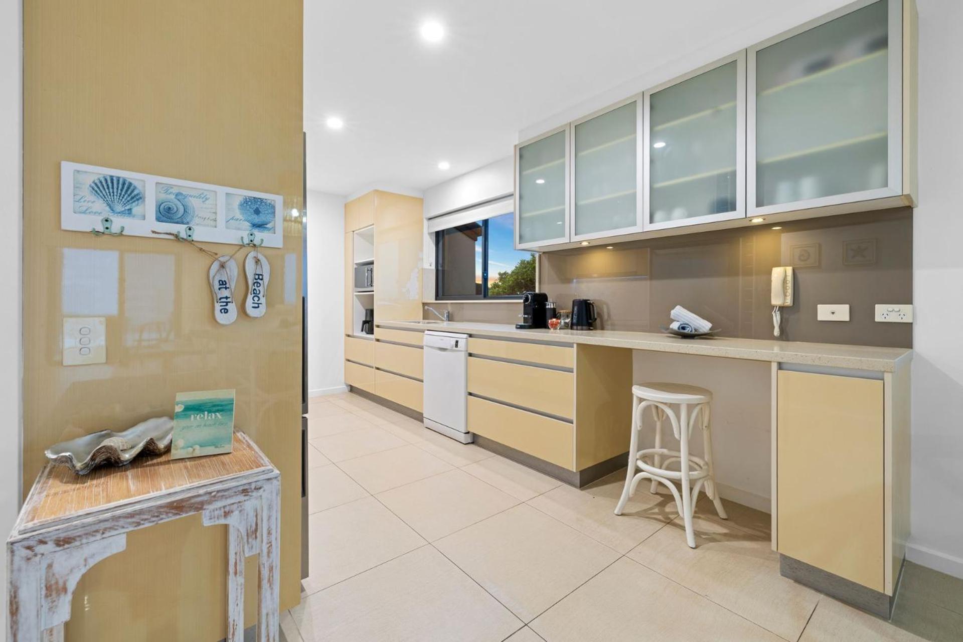 Shoreline 9 Penthouse With Ocean Views 헤이스팅스 포인트 외부 사진