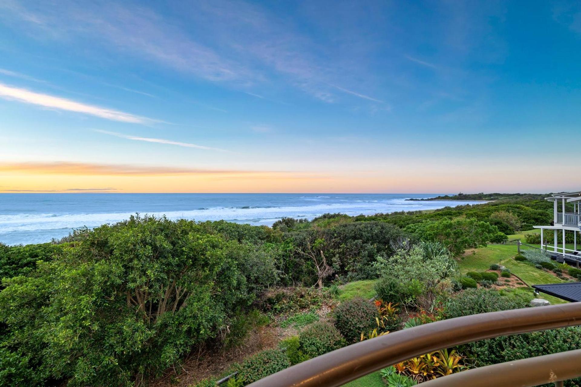 Shoreline 9 Penthouse With Ocean Views 헤이스팅스 포인트 외부 사진